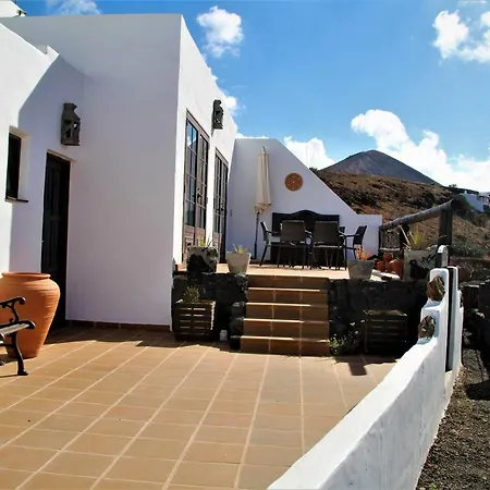 Casa Caldera Guiguan *